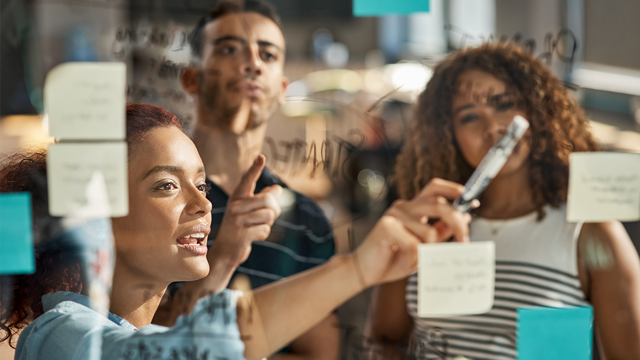 como definir tom de voz e manifesto da marca